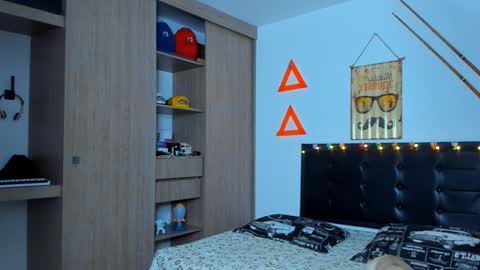 Elias Valencia online show from January 2025 01:16:01 AM