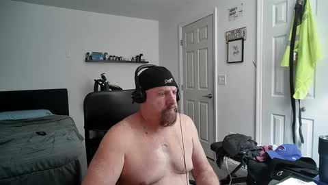 Snapshot of flaguy3233 chatting on December 2024 03:09:02 AM Florida guy online show from December 2024 03:09:02 AM