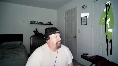 Snapshot of flaguy3233 chatting on December 2024 05:33:02 AM Florida guy online show from December 2024 05:33:02 AM