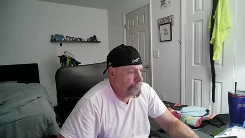 Snapshot of flaguy3233 chatting on February 2025 03:58:02 AM Florida guy online show from February 2025 03:58:02 AM