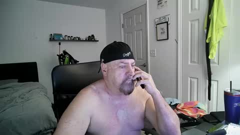 Snapshot of flaguy3233 chatting on February 2025 02:43:02 PM Florida guy online show from February 2025 02:43:02 PM