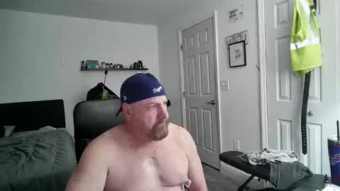 Snapshot of flaguy3233 chatting on February 2025 05:45:01 AM Florida guy online show from February 2025 05:45:01 AM