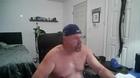 Snapshot of flaguy3233 chatting on October 2025 01:05:02 AM Florida guy online show from October 2025 01:05:02 AM