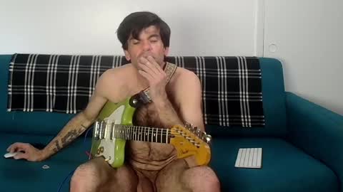 Flannel Dong online show from December 2025 10:20:02 AM