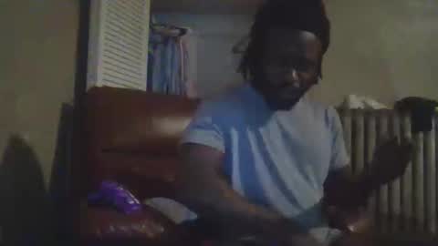 Snapshot of flex331586 chatting on November 2025 04:59:02 AM loverboi online show from November 2025 04:59:02 AM