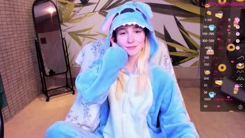 FlexiMona online show from February 2026 09:57:02 PM