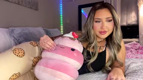 Snapshot of flexyroxxxy chatting on January 2025 05:29:02 AM Roxy online show from January 2025 05:29:02 AM