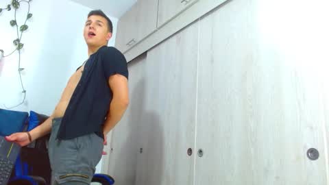 Nico online show from February 2026 10:39:01 PM