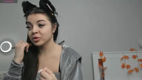 Doloras online show from December 2025 06:18:01 AM