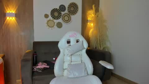  Flor  online show from July 2026 04:16:01 AM