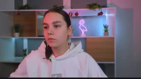 flora_nyx online show from January 2026 06:07:01 AM