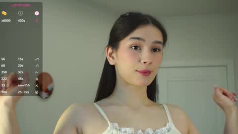 Snapshot of floralmuse chatting on September 2025 11:23:02 AM Viola online show from September 2025 11:23:02 AM