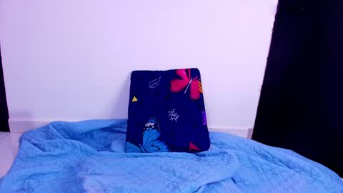 Snapshot of flordecayena_ chatting on May 2026 03:03:02 AM Flordecayena online show from May 2026 03:03:02 AM