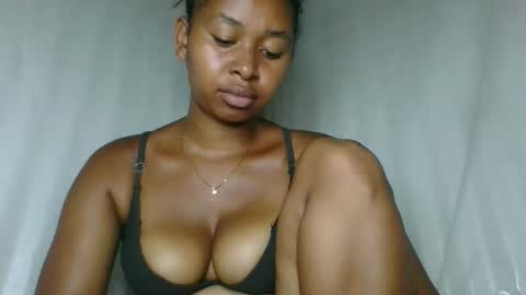 florencia011 online show from December 2025 07:39:02 AM