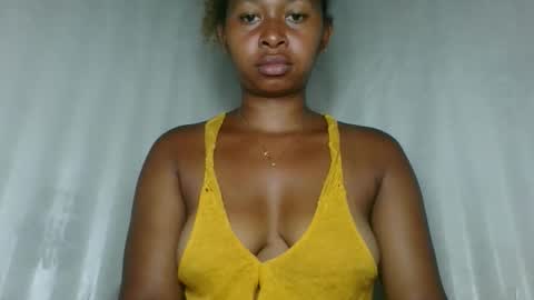 florencia011 online show from January 2026 05:16:02 PM