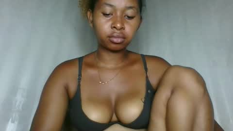 florencia011 online show from January 2026 05:43:02 AM