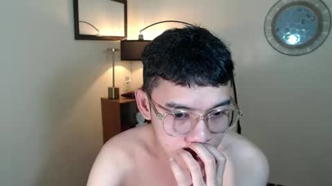 Snapshot of floriankeirxx_ chatting on October 2025 01:12:02 AM floriankeirxx_ online show from October 2025 01:12:02 AM