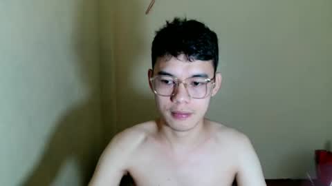 Snapshot of floriankeirxx_ chatting on October 2025 09:02:01 PM floriankeirxx_ online show from October 2025 09:02:01 PM