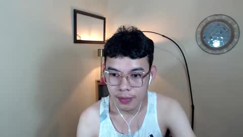 Snapshot of floriankeirxx_ chatting on October 2025 05:52:01 AM floriankeirxx_ online show from October 2025 05:52:01 AM