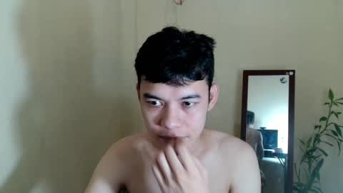 Snapshot of floriankeirxx_ chatting on October 2025 01:49:01 AM floriankeirxx_ online show from October 2025 01:49:01 AM