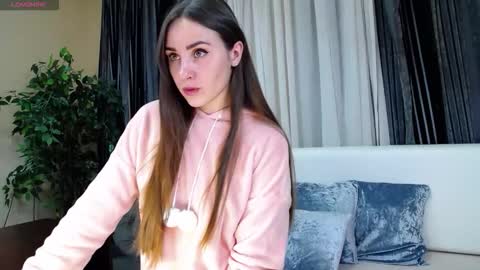 Snapshot of flouvet chatting on September 2025 07:29:01 AM Flouvet online show from September 2025 07:29:01 AM