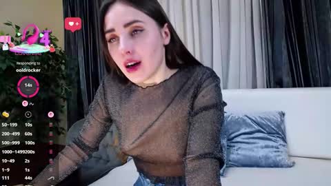 Flouvet online show from November 2025 10:04:02 PM