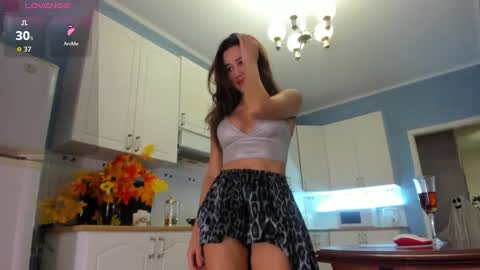 Nicole online show from October 2025 09:26:02 PM