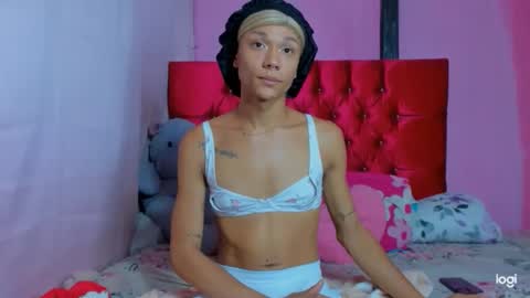 Snapshot of flower_weed chatting on March 2026 05:12:01 AM Flower weed online show from March 2026 05:12:01 AM