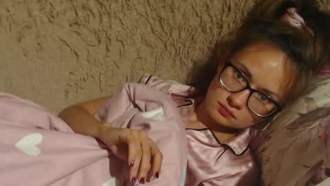 say meow and send tip  online show from September 2025 05:12:02 PM