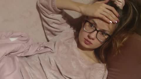 say meow and send tip  online show from November 2025 10:15:01 AM