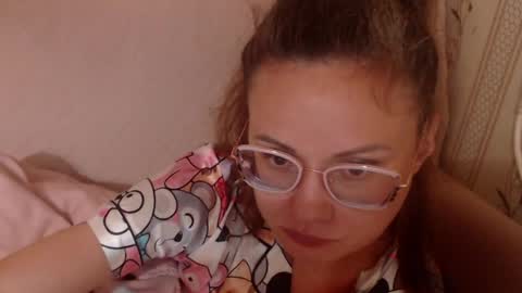 Snapshot of flowercandydoll13 chatting on May 2026 04:04:02 PM say meow and send tip online show from May 2026 04:04:02 PM