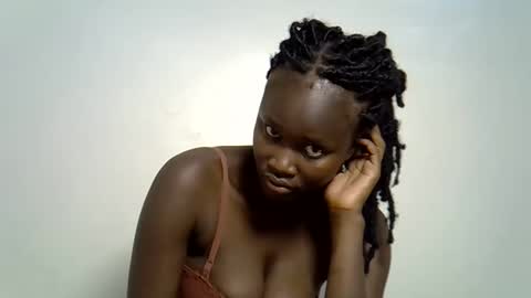 flowerdiva002 online show from November 2025 05:39:01 AM