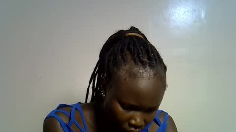 flowerdiva002 online show from December 2025 06:04:01 PM