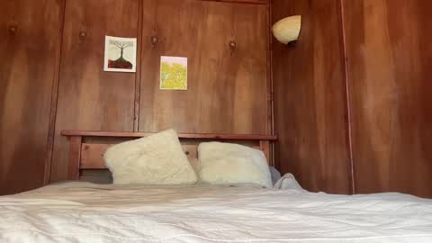 Flowergirl online show from November 2025 11:48:01 PM