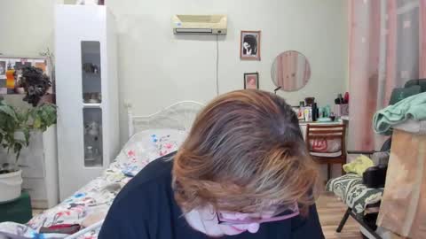 Flowerlower online show from December 2025 05:10:02 PM