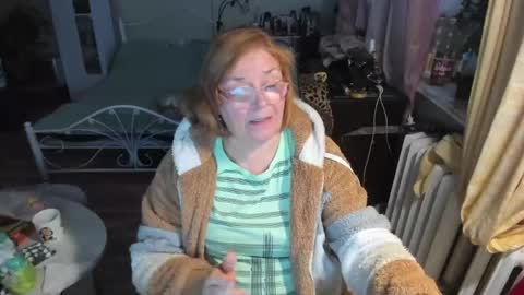 Snapshot of flowerlover8 chatting on June 2026 07:37:02 PM Flowerlower online show from June 2026 07:37:02 PM