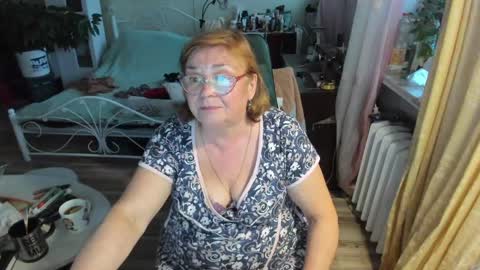 Snapshot of flowerlover8 chatting on June 2026 06:45:01 PM Flowerlower online show from June 2026 06:45:01 PM