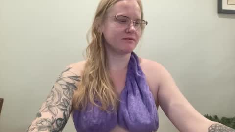 flowingpeach online show from January 2026 06:46:02 PM