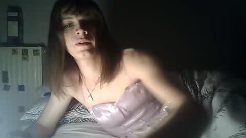 Snapshot of flowpinou chatting on December 2024 10:51:02 PM Emmy online show from December 2024 10:51:02 PM