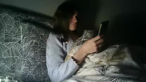 Snapshot of flowpinou chatting on December 2024 04:19:01 AM Emmy online show from December 2024 04:19:01 AM