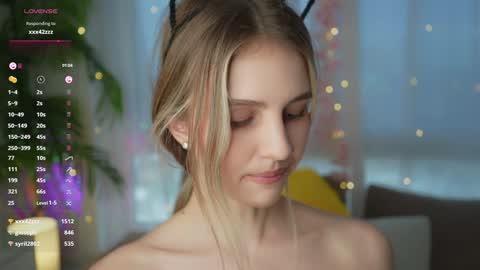 Adeline online show from December 2024 11:25:02 AM