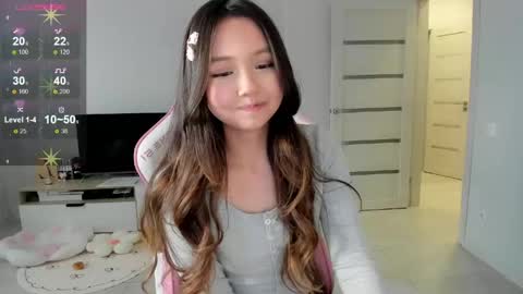 Snapshot of fluffy_rose chatting on May 2026 10:36:01 AM Rose online show from May 2026 10:36:01 AM