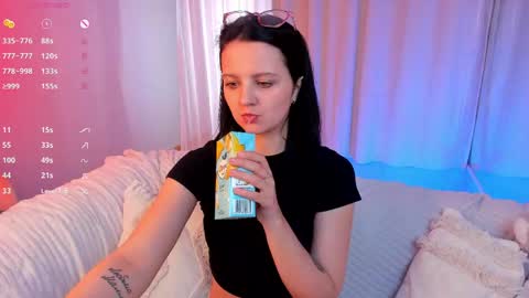 Snapshot of fluffy_waffles chatting on May 2026 10:58:01 AM LilLisa online show from May 2026 10:58:01 AM