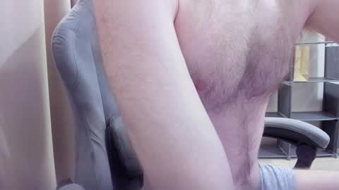 Snapshot of fluffycat_ chatting on December 2024 10:01:02 AM fluffycat online show from December 2024 10:01:02 AM