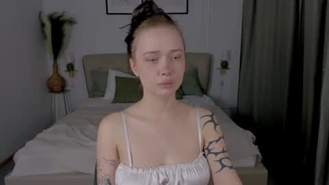 fly_dragon_fly online show from May 2026 01:05:02 PM