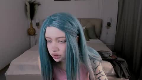 fly_dragon_fly online show from May 2026 01:29:02 PM