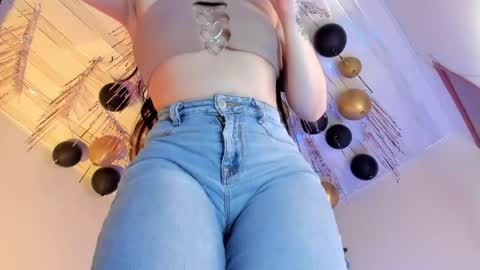 Snapshot of flylia_ chatting on June 2026 11:03:01 AM lia online show from June 2026 11:03:01 AM