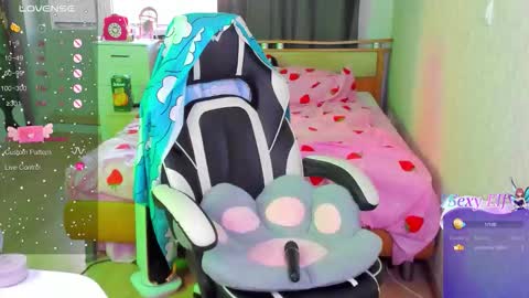 folinskaayaa online show from December 2025 05:56:01 AM