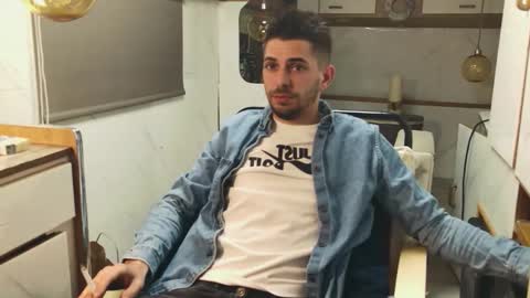 independent model online show from March 2026 06:22:02 PM