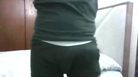 fonzi_flores online show from February 2026 11:47:02 AM